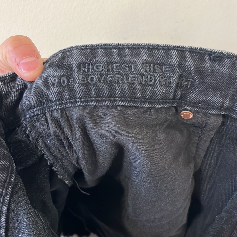 American Eagle Highest Rise 90s Boyfriend Short Black Denim Shorts Size 8 - Picture 10 of 11